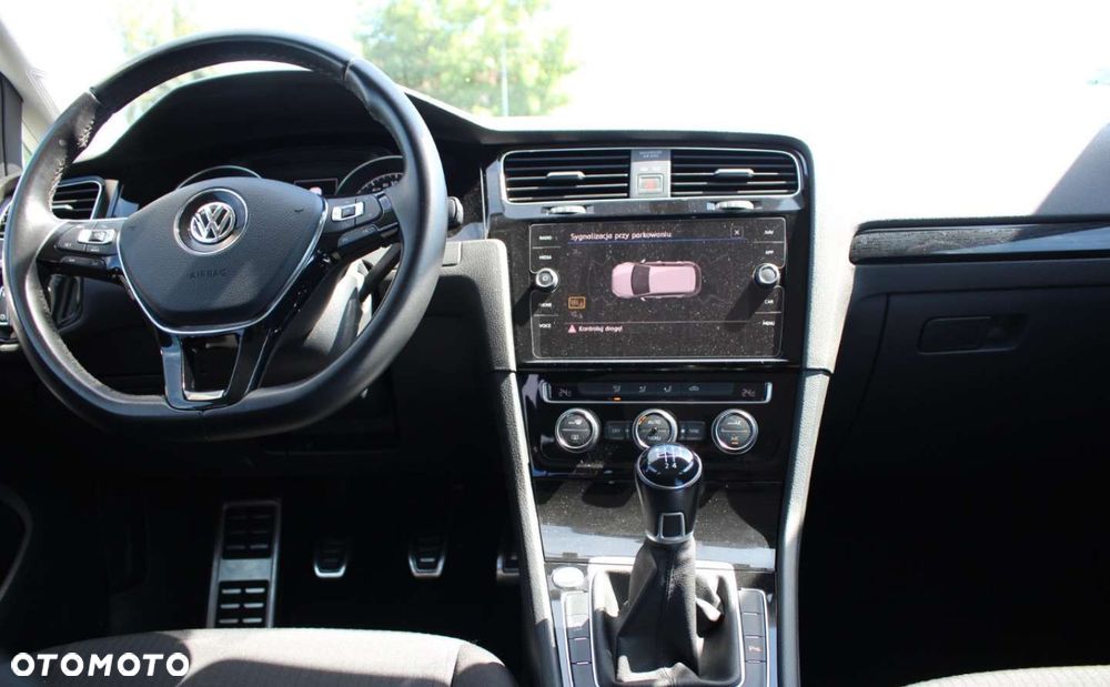 Volkswagen Golf - 14
