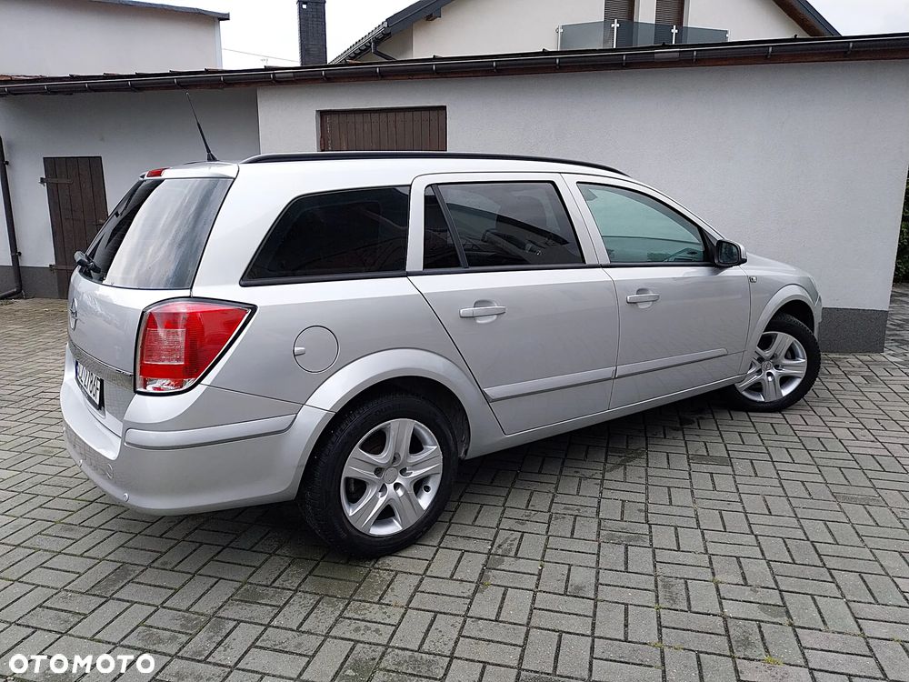 Opel Astra 1.6 Caravan Edition - 4