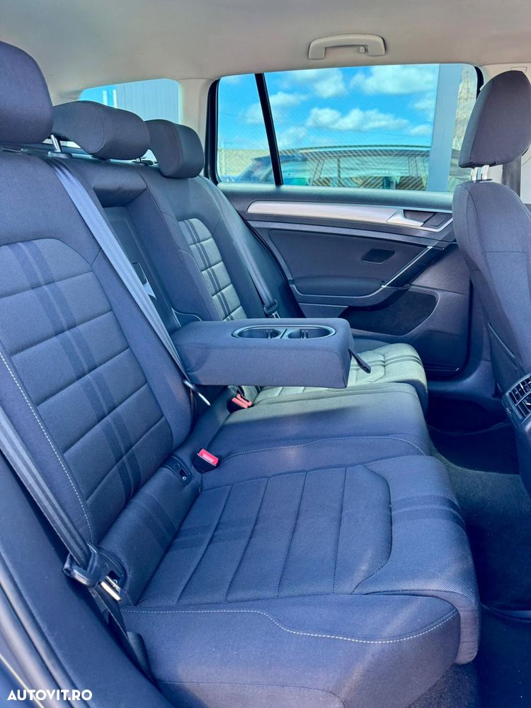 Volkswagen Golf 1.6 TDI 4Motion BlueMotion Technology Comfortline - 24