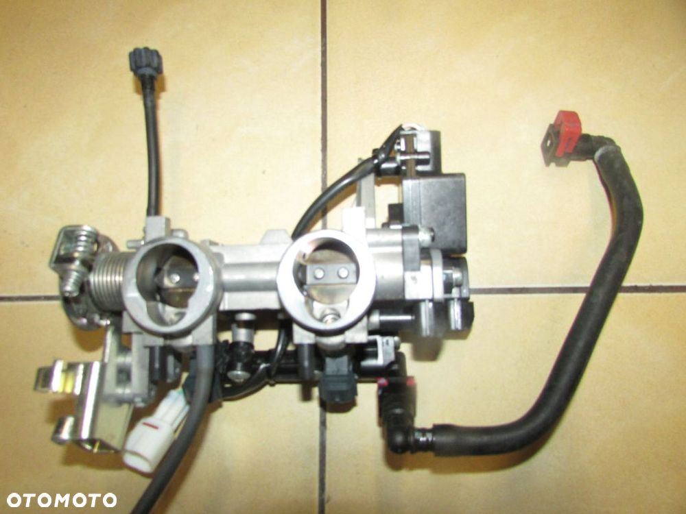 Kawasaki EX250 Ninja 08-12 przepustnice wtryski - 2