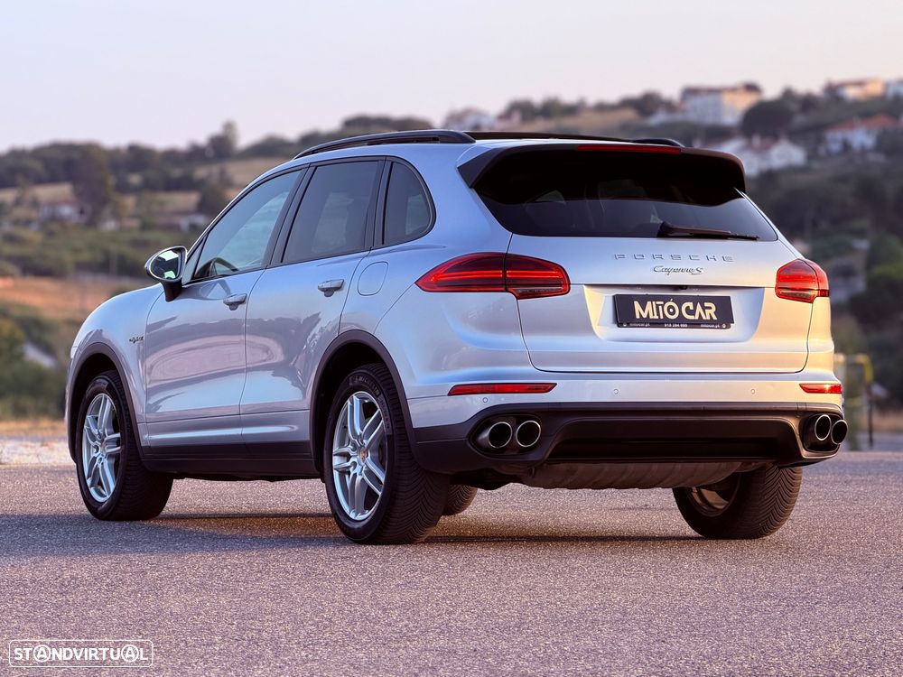 Porsche Cayenne S - 5