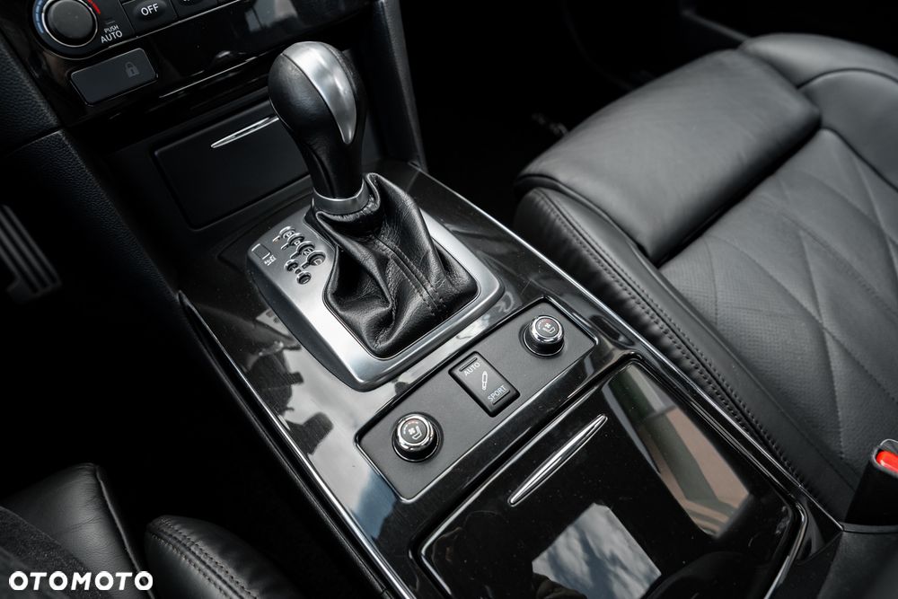 Infiniti QX70 3.0d S - 36