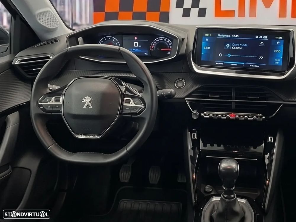 Peugeot 208 1.2 PureTech Allure — fotografia 7