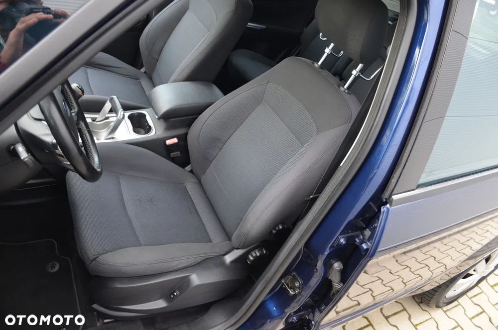 Ford S-Max 2.0 Ambiente - 24