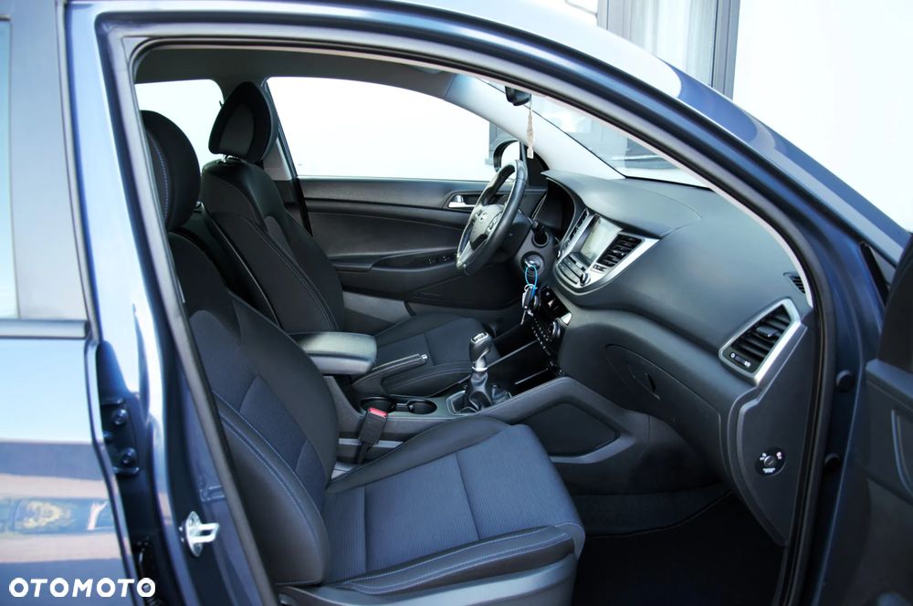 Hyundai Tucson 1.6 GDI BlueDrive GO 2WD - 9