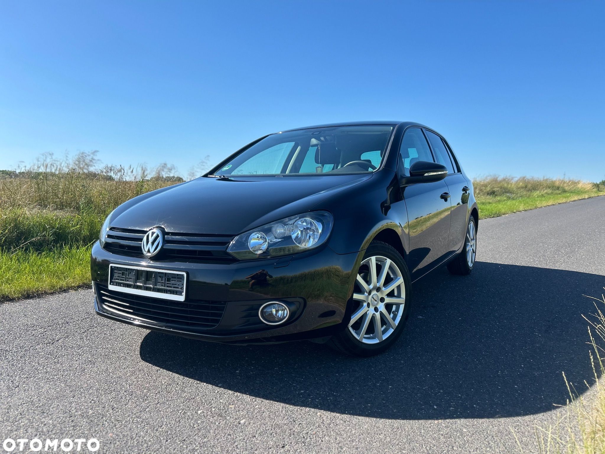 Volkswagen Golf - 1