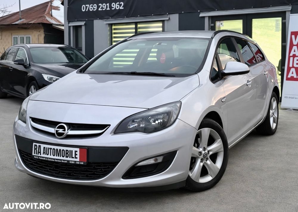 Opel Astra 1.4 Turbo ECOTEC Cosmo - 2