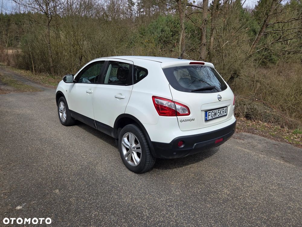 Nissan Qashqai 2.0 dCi Visia EU5 - 5