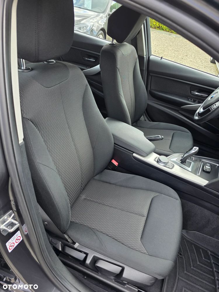 BMW Seria 3 - 23