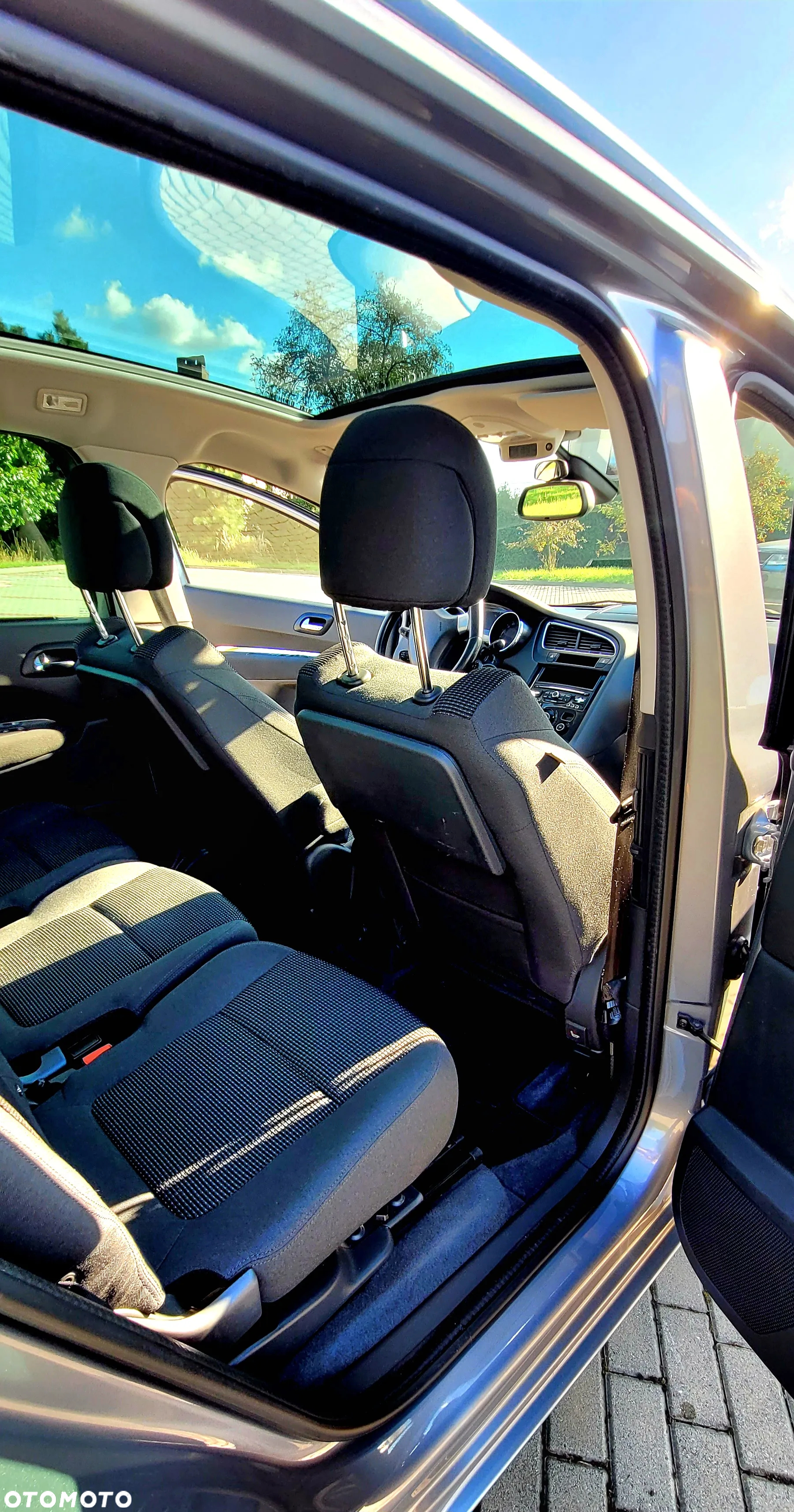 Peugeot 5008 - 8