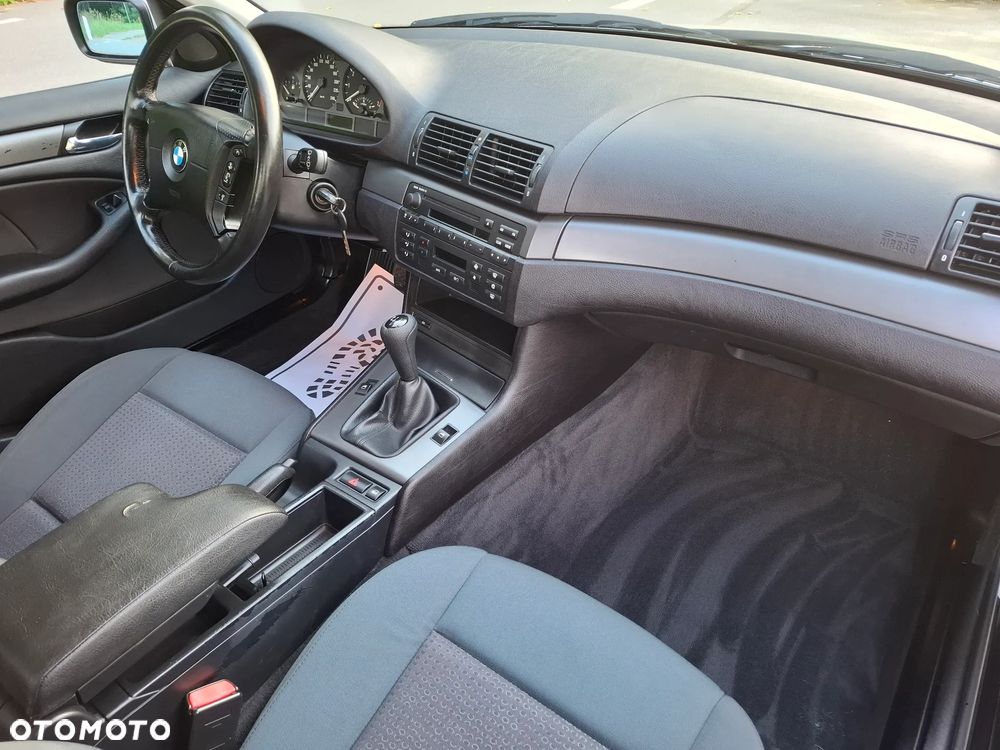BMW Seria 3 318i Edition Exclusive - 11