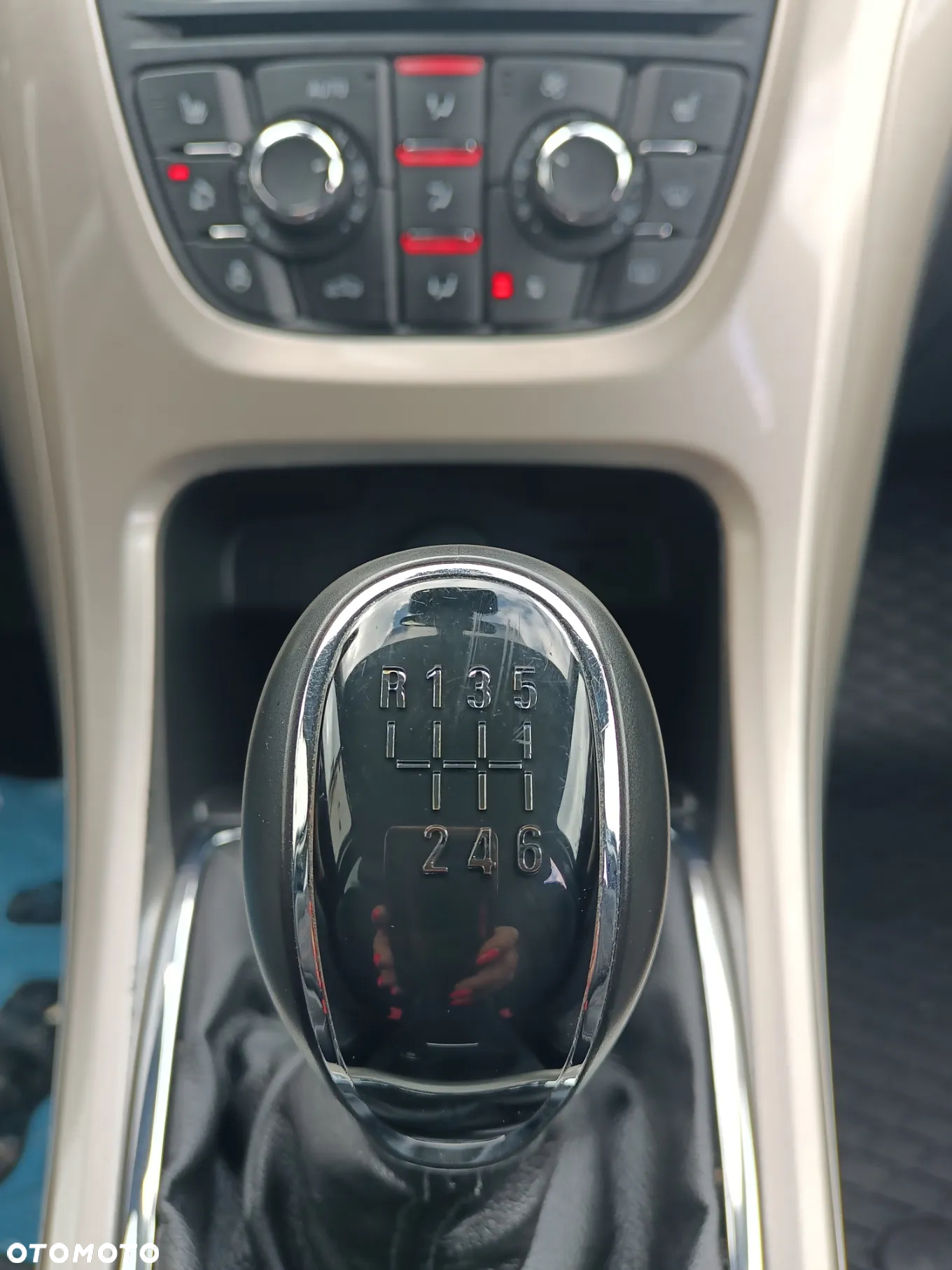 Opel Astra 1.4 Turbo Cosmo - 24
