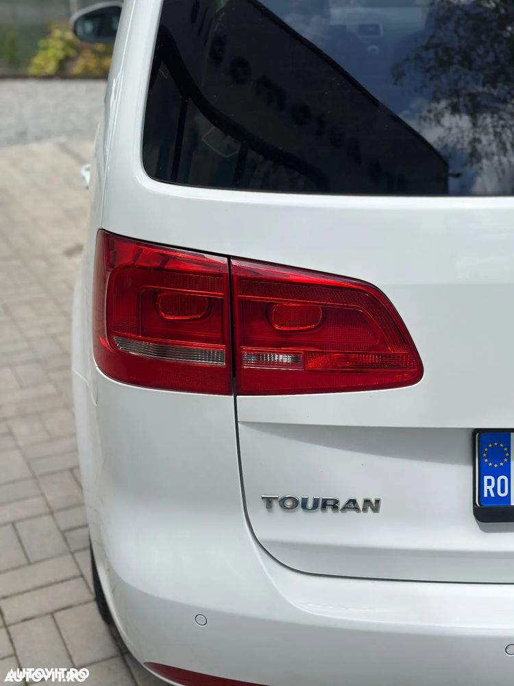 Volkswagen Touran - 10