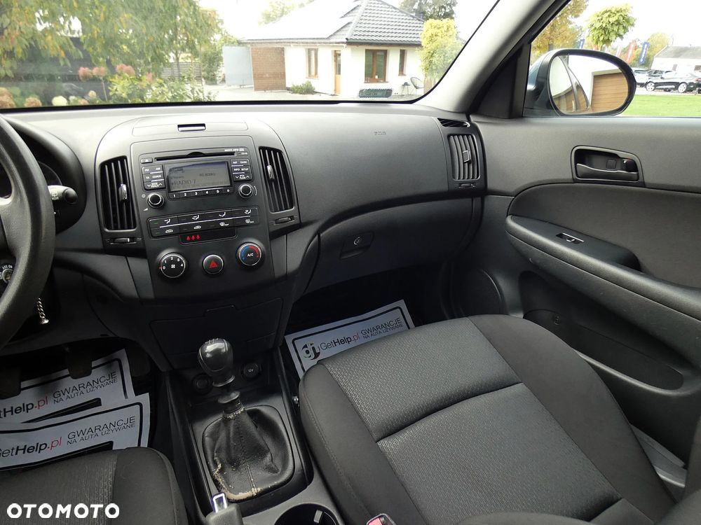 Hyundai i30 1.4 Comfort World Cup - 30