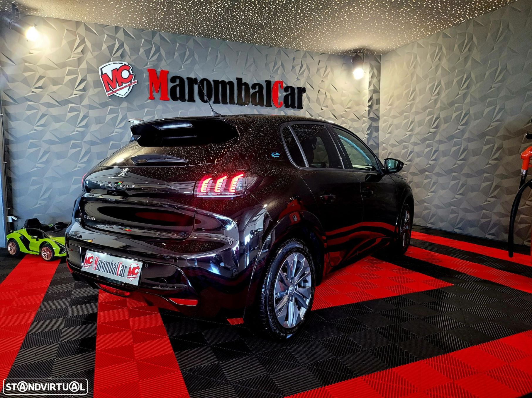 Peugeot e-208 Allure - 7