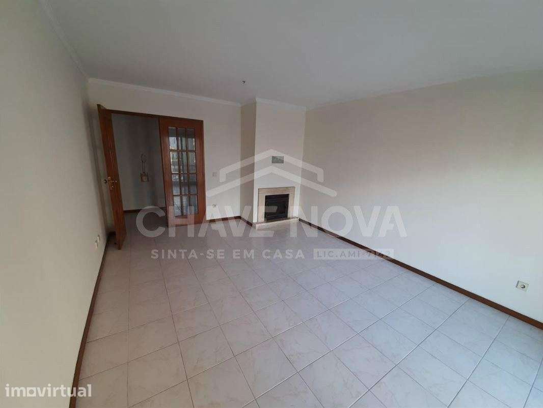 T2 c/ Varanda em Fânzeres - Grande imagem: 4/16