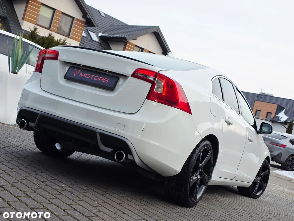 Volvo S60 D4 R-Design - 18