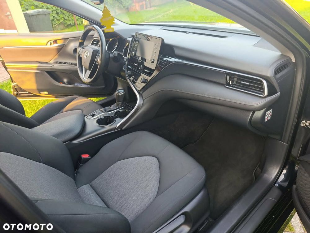Toyota Camry 2.5 Hybrid Executive CVT - 8