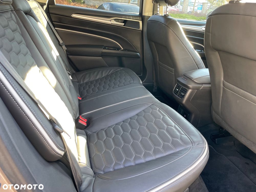 Ford Mondeo 2.0 EcoBoost Start-Stopp Autom Vignale - 11