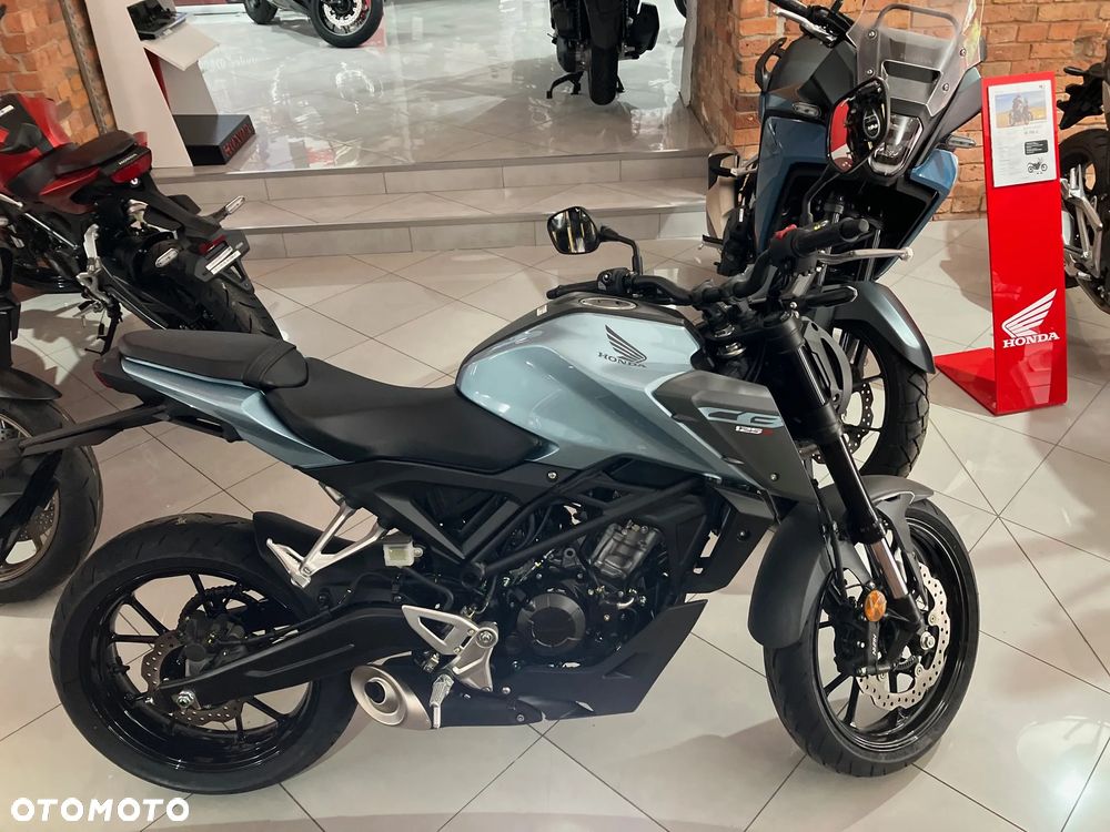 Honda CB - 3