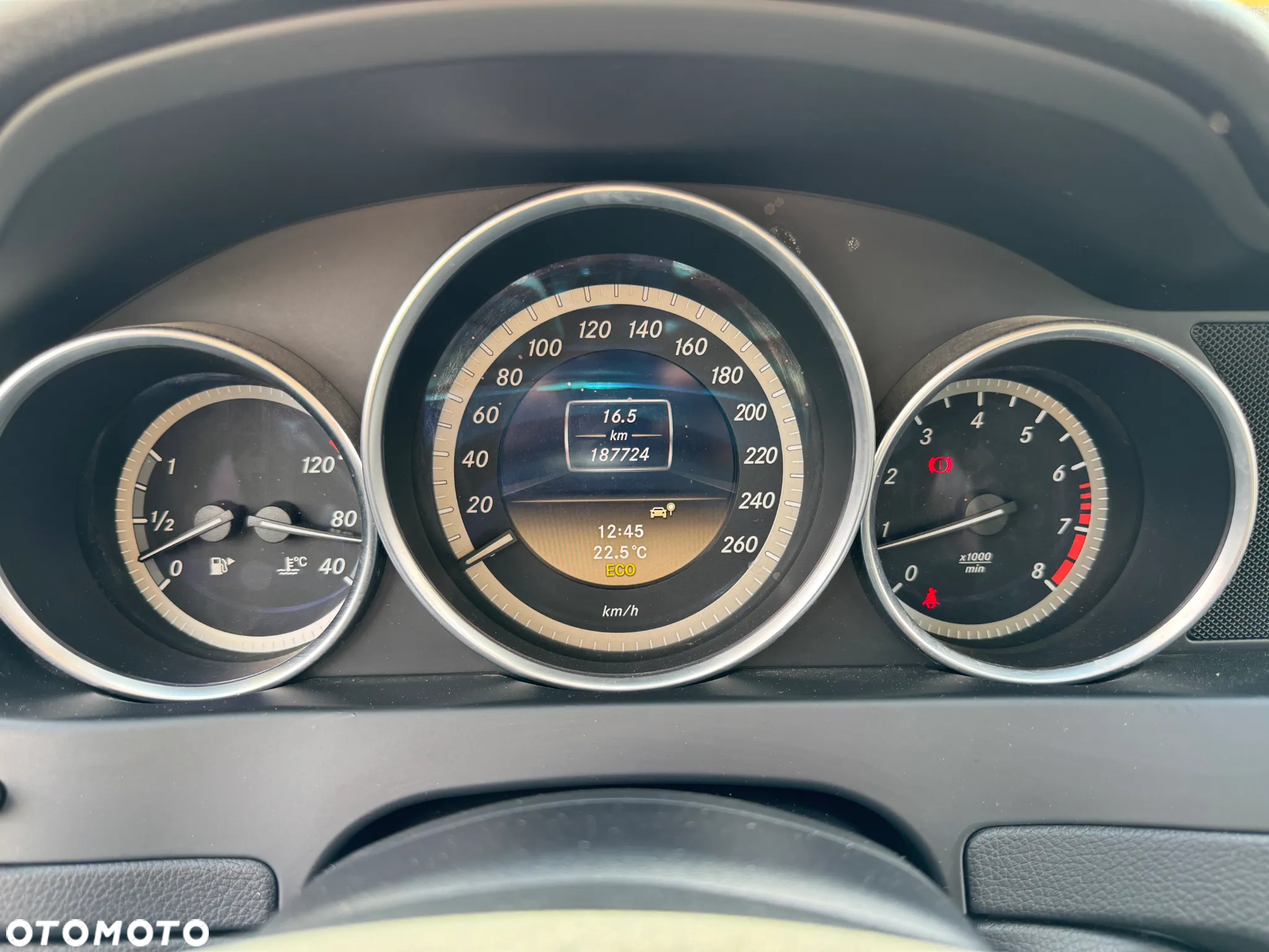 Mercedes-Benz Klasa C 180 BlueEFFICIENCY Elegance - 15