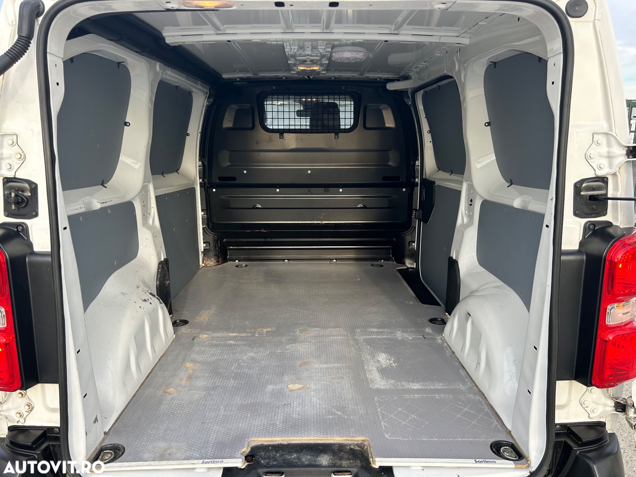 Peugeot Expert L2H1 - 15