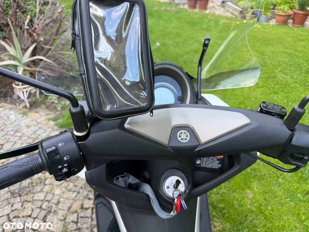 Yamaha NMAX - 9