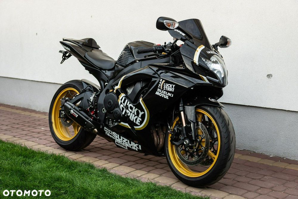 Suzuki GSX-R - 1