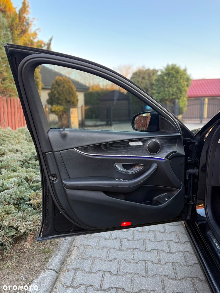 Mercedes-Benz Klasa E 220 d 9G-TRONIC - 31
