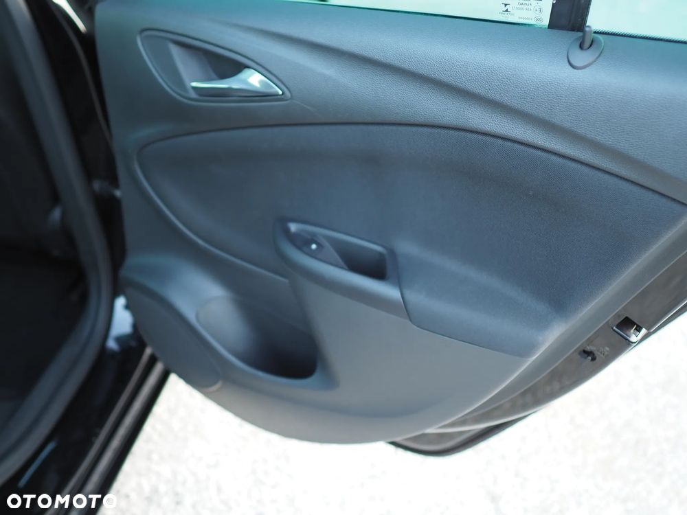 Opel Astra 1.6 D (CDTI) Start/Stop Sports Tourer Innovation - 28