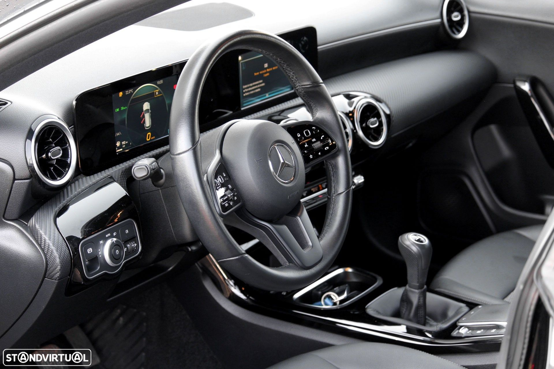 Mercedes-Benz CLA 180 - 13