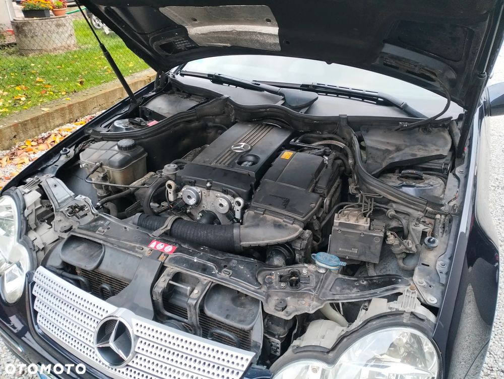 Mercedes-Benz Klasa C 180 Kompressor Sportcoupe Automatik Sport Edition - 37