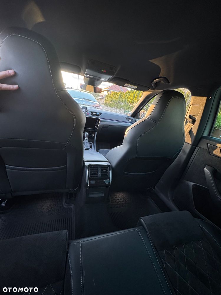 Skoda Superb 2.0 TDI SCR Sportline DSG - 16