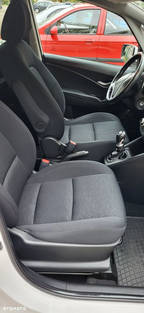 Hyundai ix20 - 4