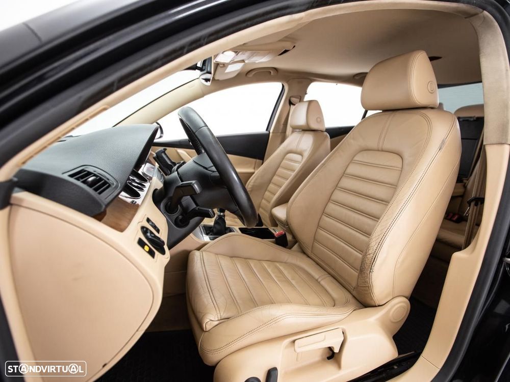VW Passat - 8