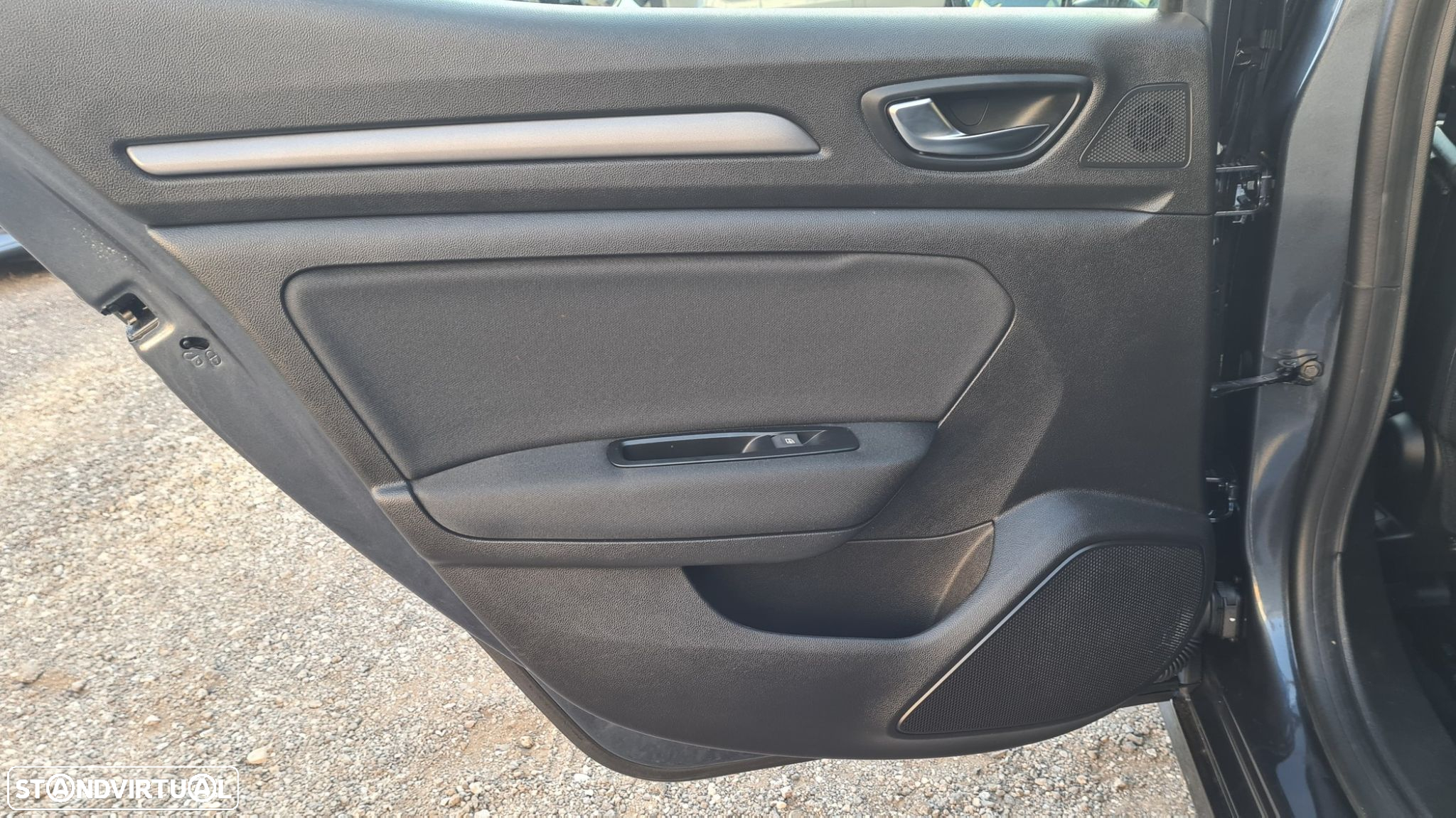 Renault Mégane 1.5 Blue dCi Intens EDC - 40
