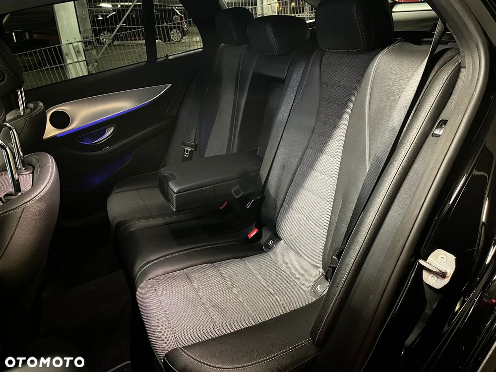 Mercedes-Benz Klasa E 220 d 4-Matic All-Terrain - 31