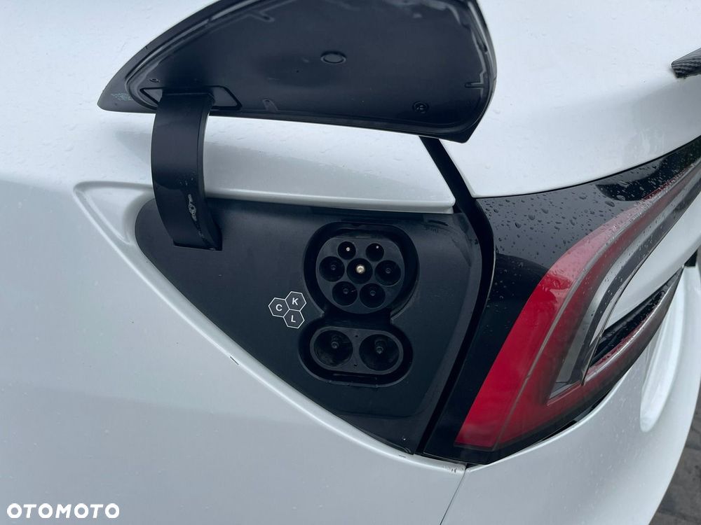 Tesla Model 3 - 7