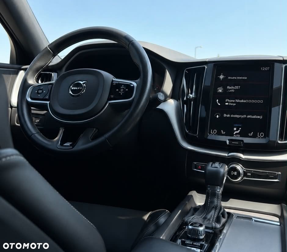 Volvo XC 60 D4 SCR AWD R-Design - 26