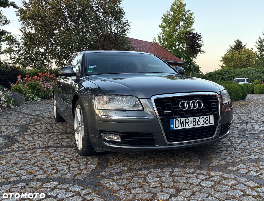 Audi A8 - 7
