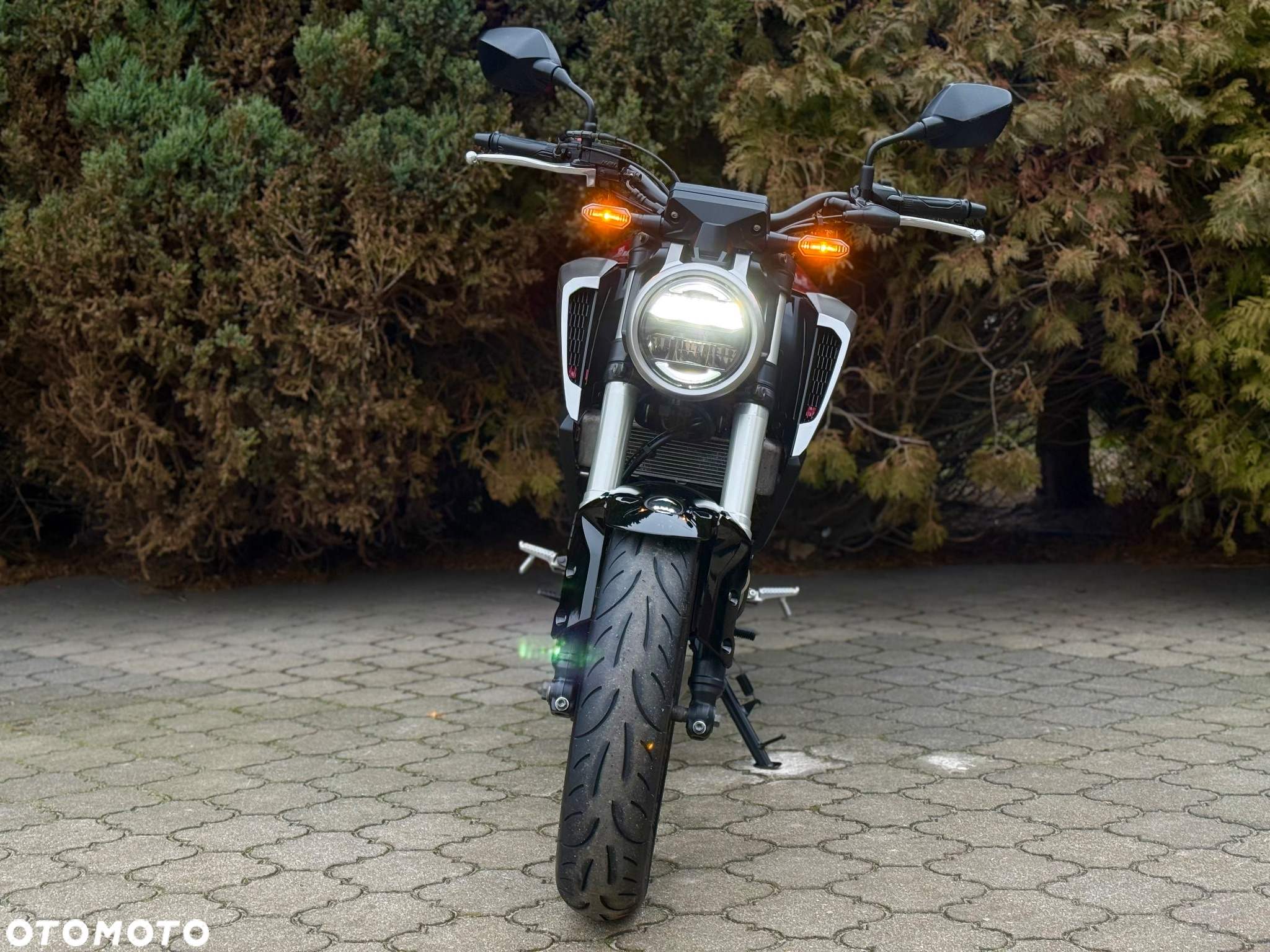 Honda CB - 8