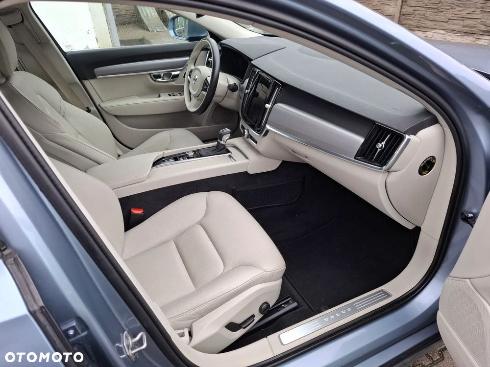 Volvo S90 D4 Momentum - 28