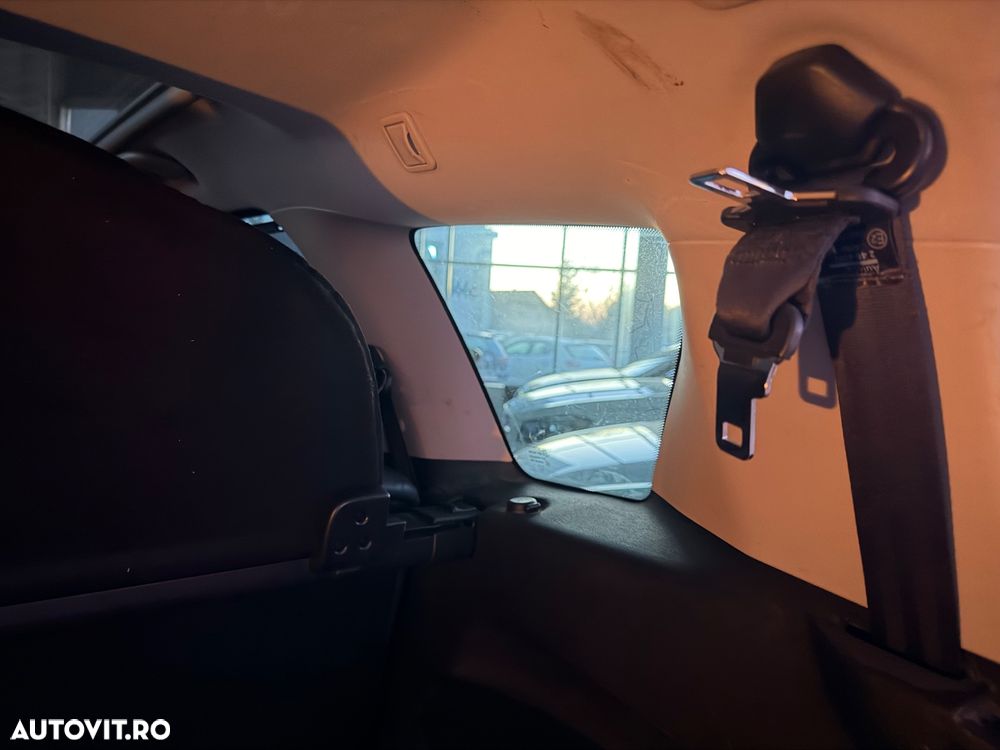 Peugeot 308 SW 155 THP Premium - 32