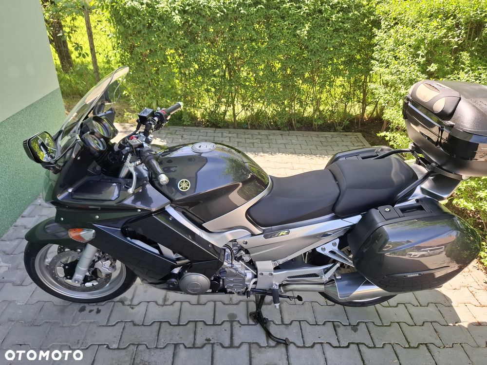 Yamaha FJR - 24