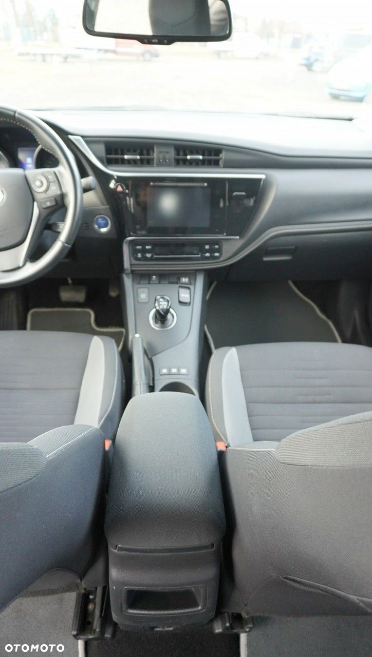 Toyota Auris - 14