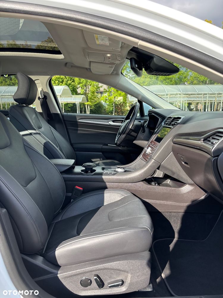 Ford Mondeo 2.0 EcoBlue Titanium - 16