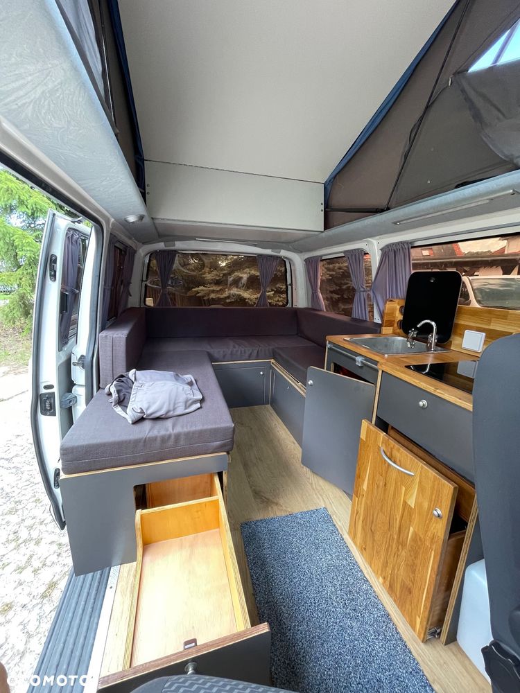 Volkswagen Westfalia California - 10