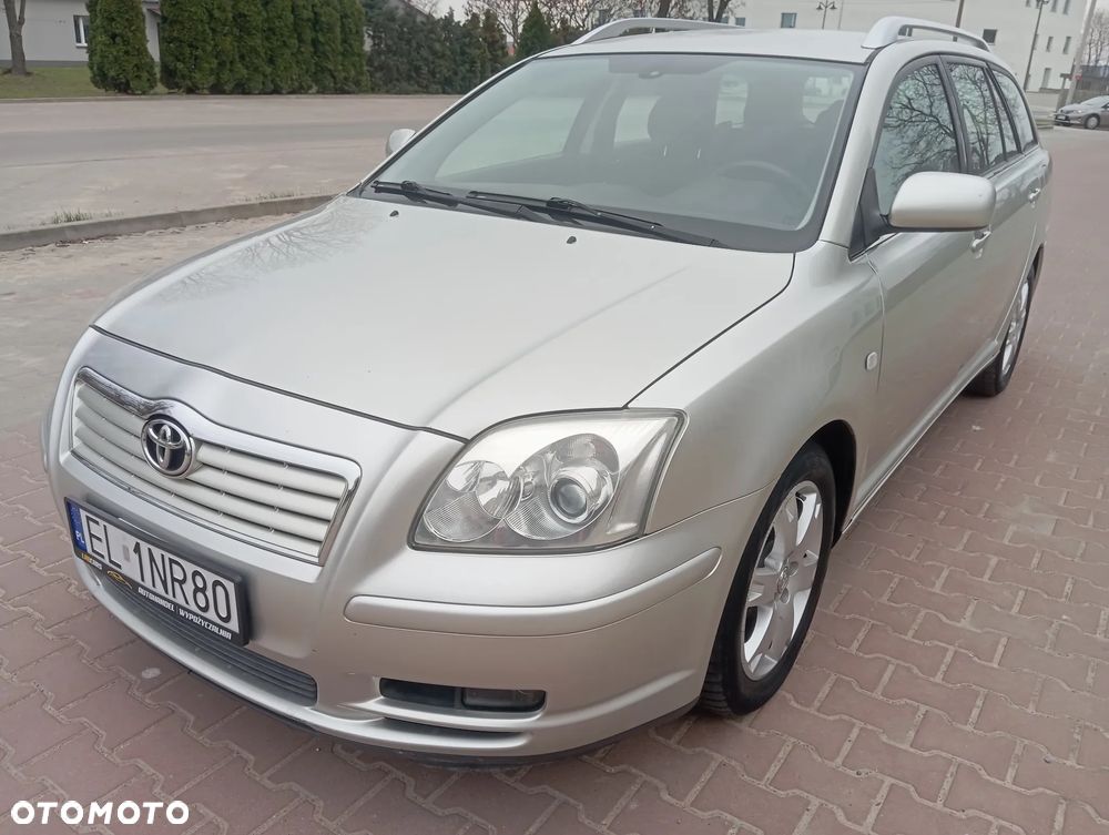 Toyota Avensis - 1