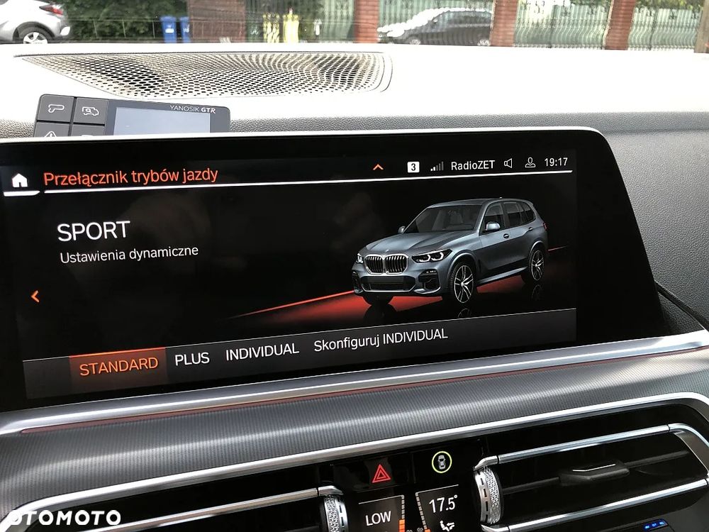 BMW X5 xDrive50i - 16