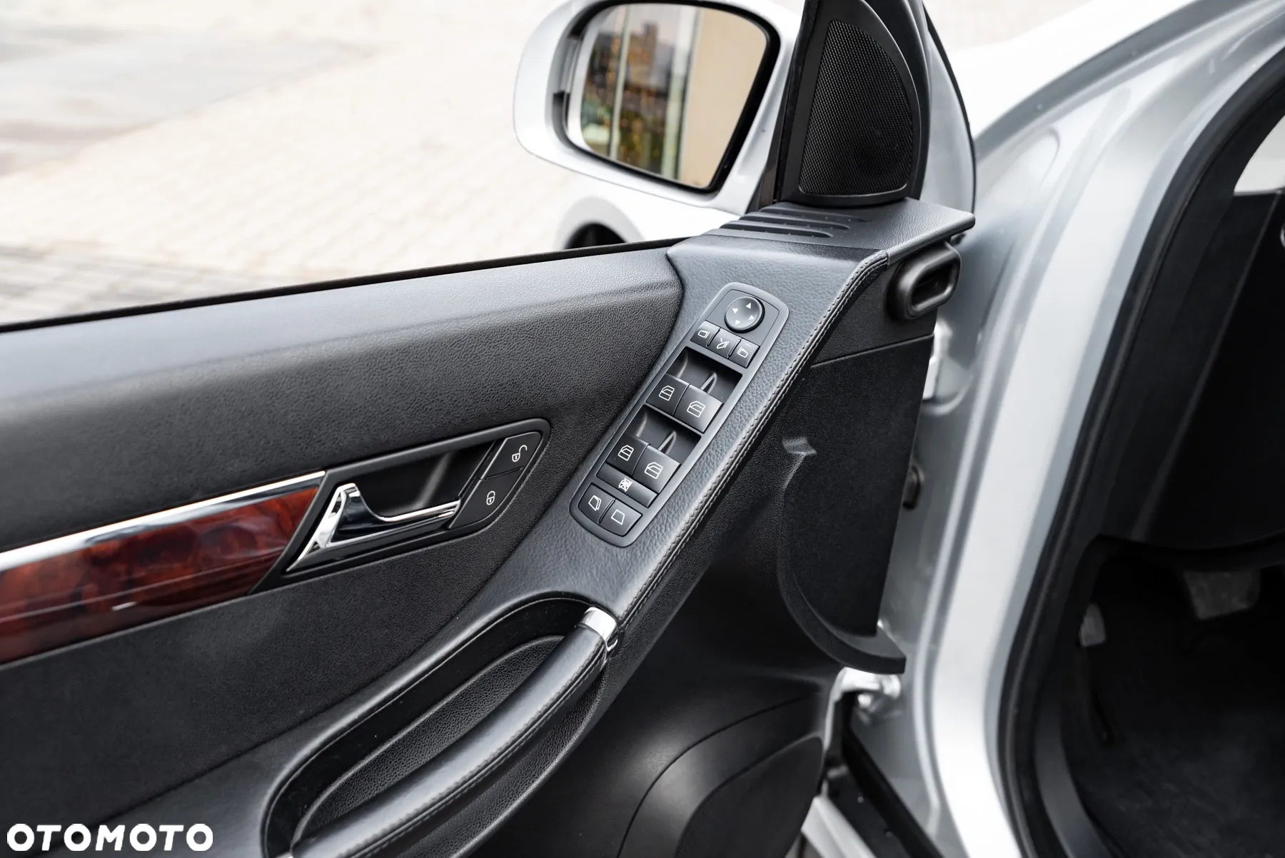 Mercedes-Benz Klasa R 320 CDI 4-Matic - 17